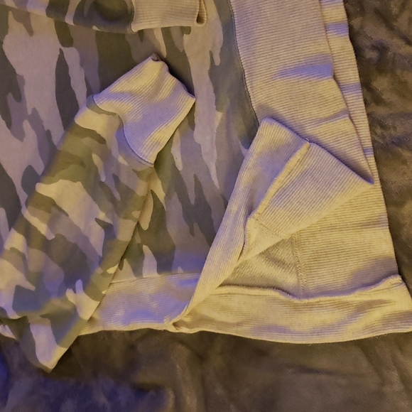 WOMENS Small oversized - Picture 3 of 6